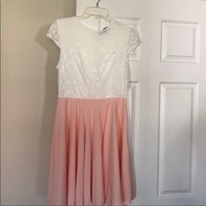 White laced pink dress.. never worn! Taking offers